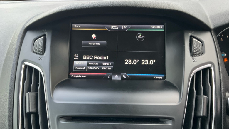 Ford Focus 1.0 EcoBoost 125 Titanium 5dr Petrol Hatchback